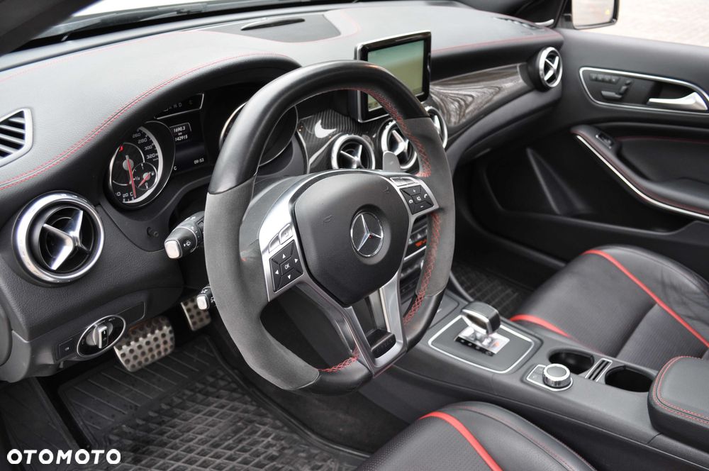 Mercedes-Benz GLA - 5
