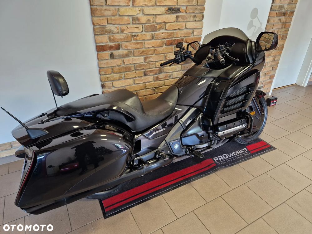 Honda GL - 6