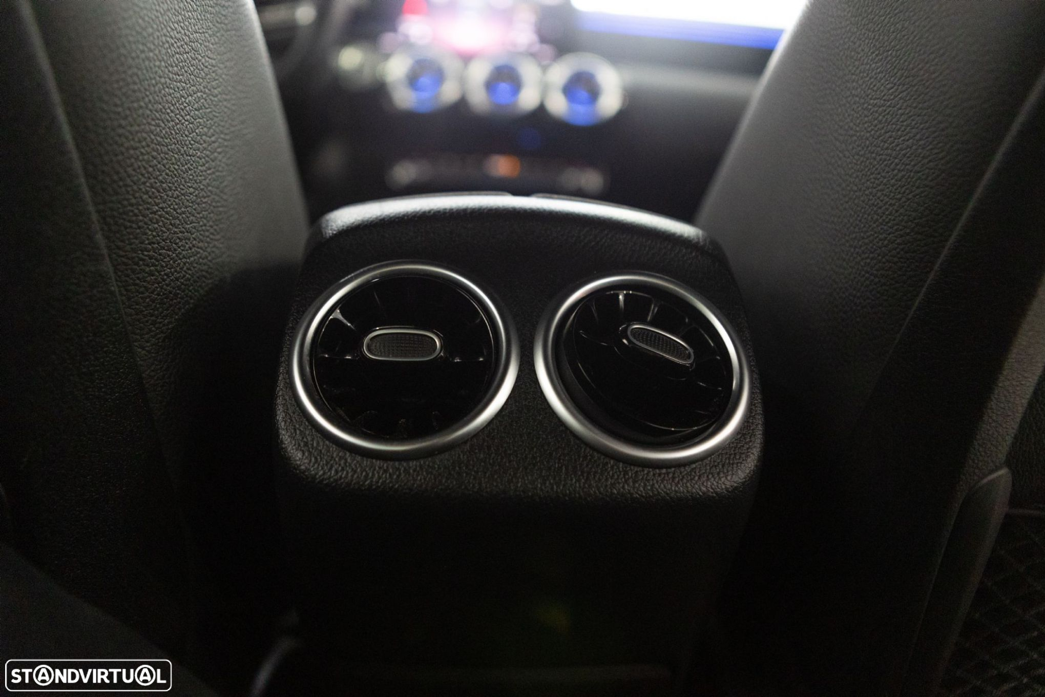 Mercedes-Benz A 180 7G-DCT Advanced AMG Line - 20