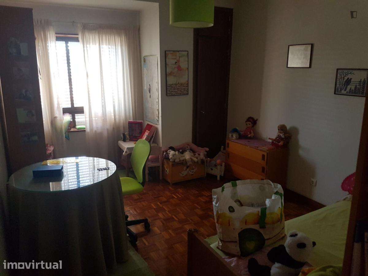 Apartamento com 8 quartos - localizado em  Coimbra - Grande imagem: 5/13