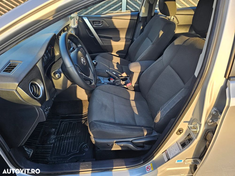 Toyota Auris - 8