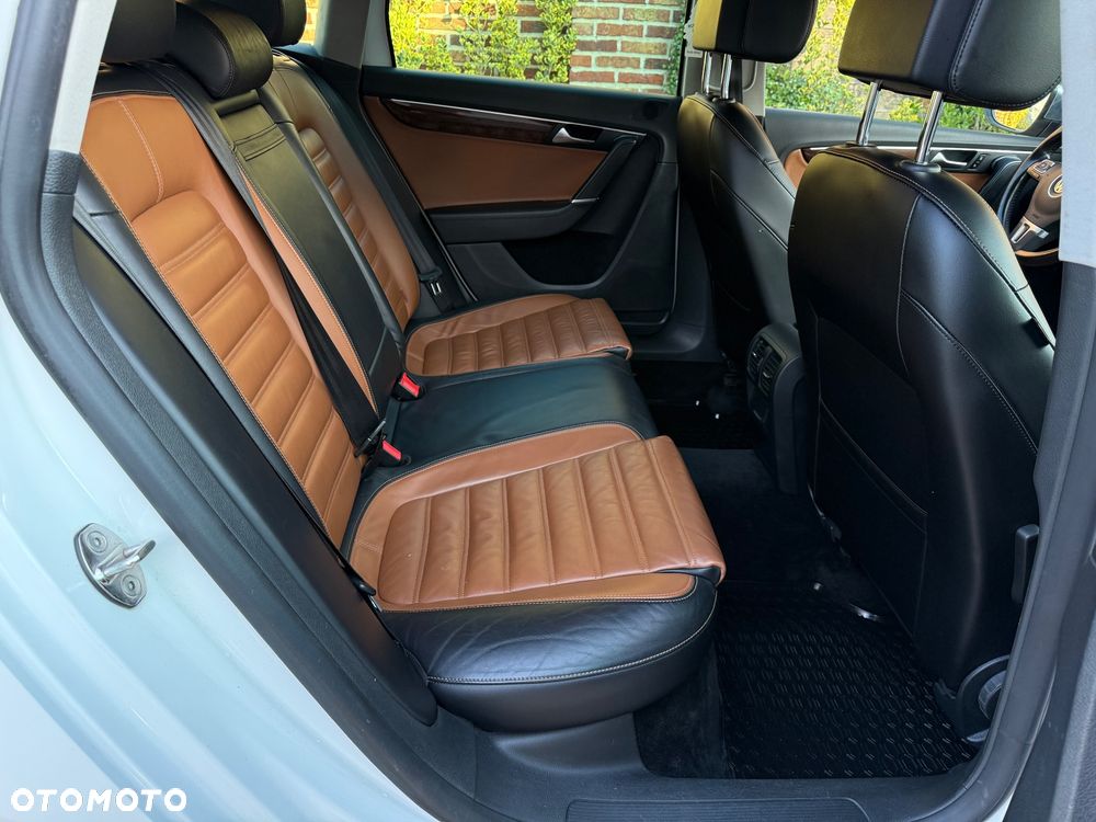 Volkswagen Passat 2.0 TDI DPF DSG Highline - 17