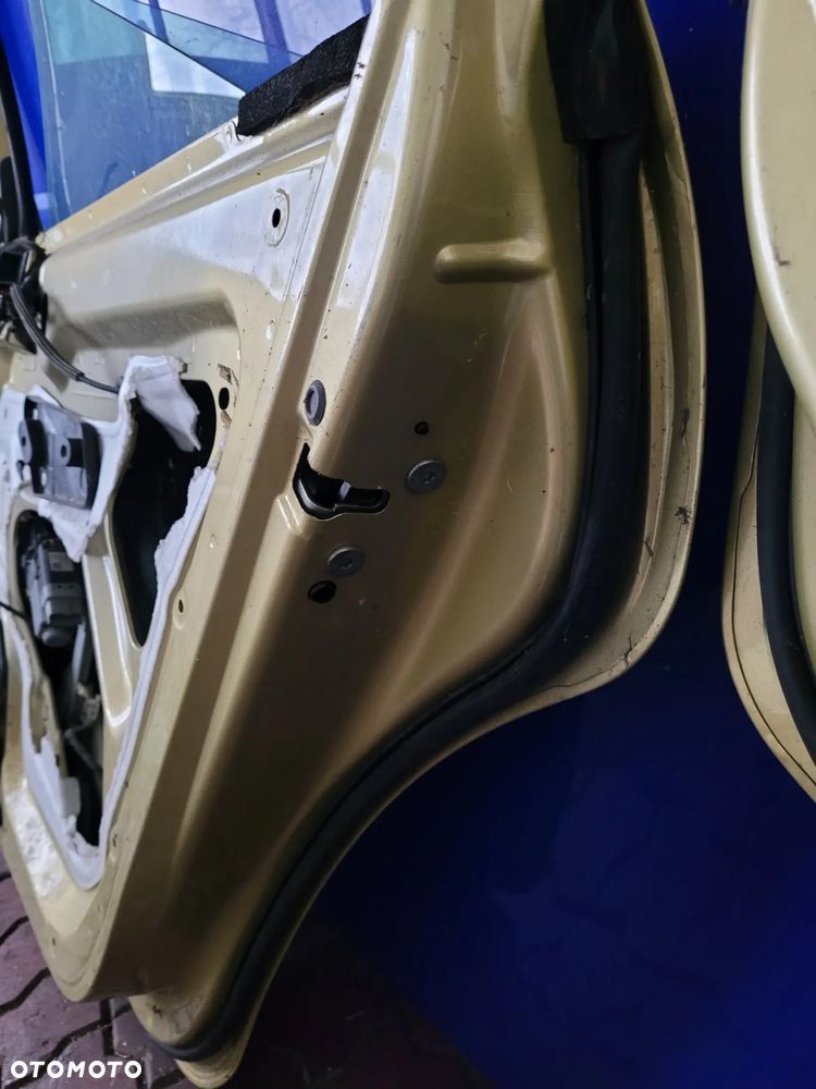 DRZWI LEWY PRAWY TYŁ CITROEN C4 GRAND PICASSO - 10