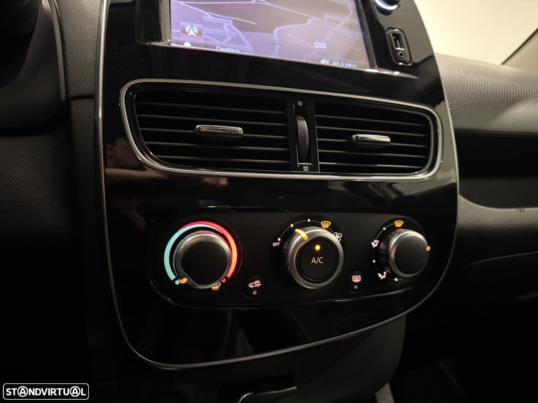 Renault Clio Sport Tourer 0.9 TCe Limited - 33
