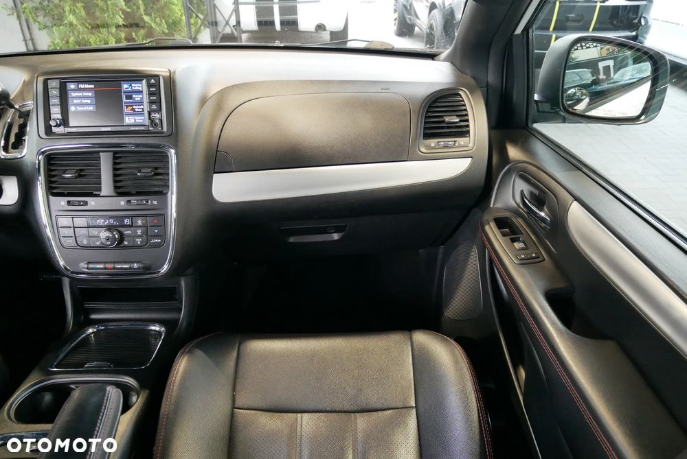 Dodge Grand Caravan - 15