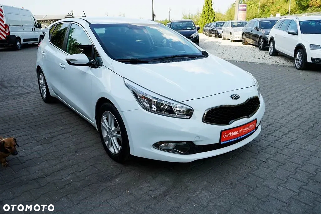 Kia Ceed - 12