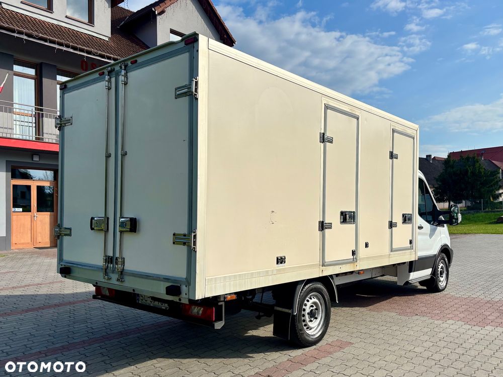 Ford Transit - 12