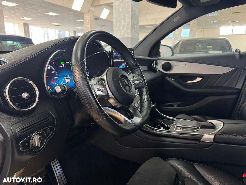 Mercedes-Benz GLC Coupe 300 de 4Matic 9G-TRONIC AMG Line - 4