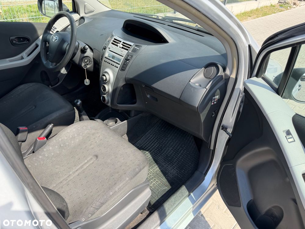 Toyota Yaris 1.3 Luna - 18