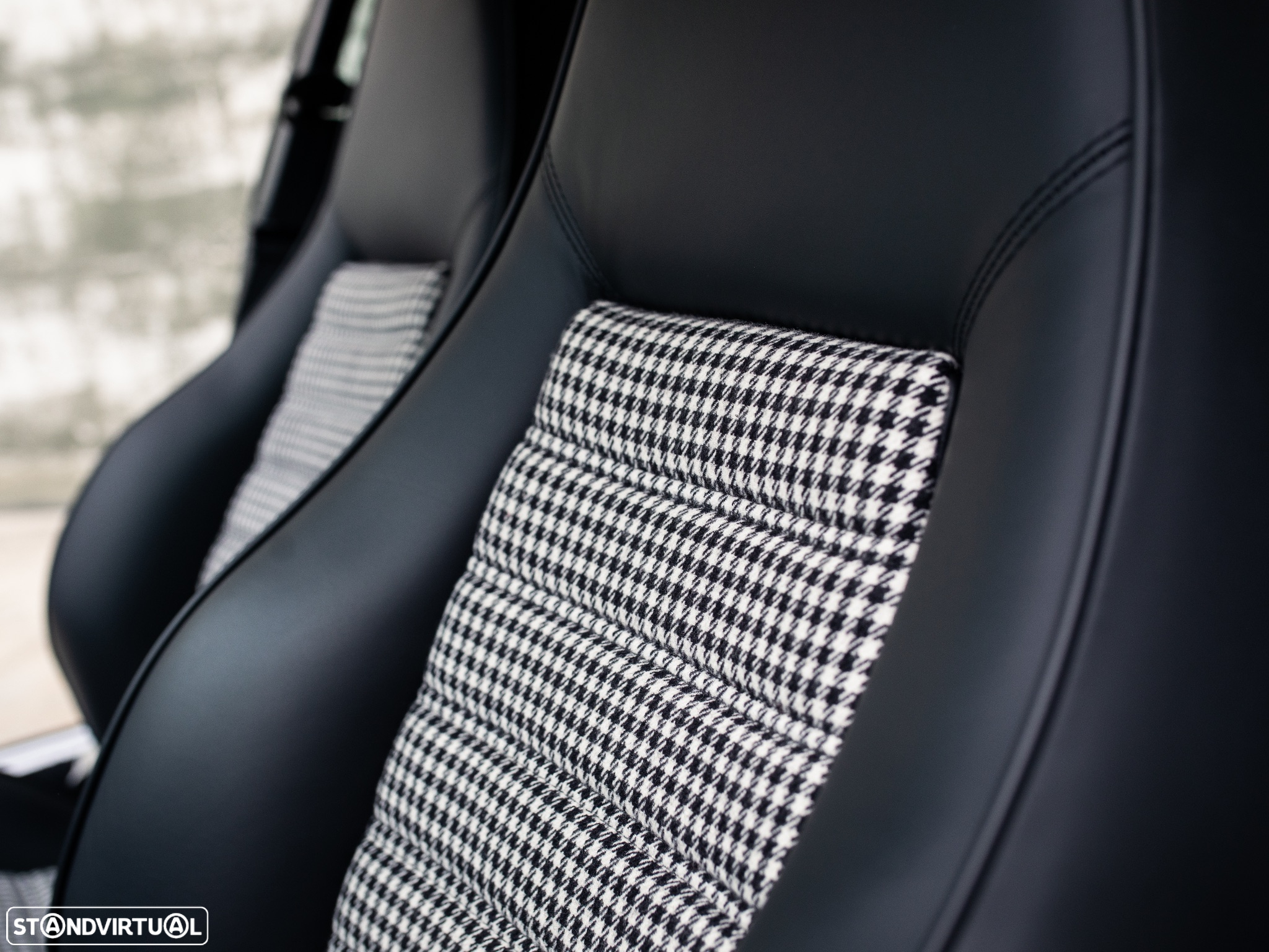 Porsche 911 Série G 930 Turbo - 29
