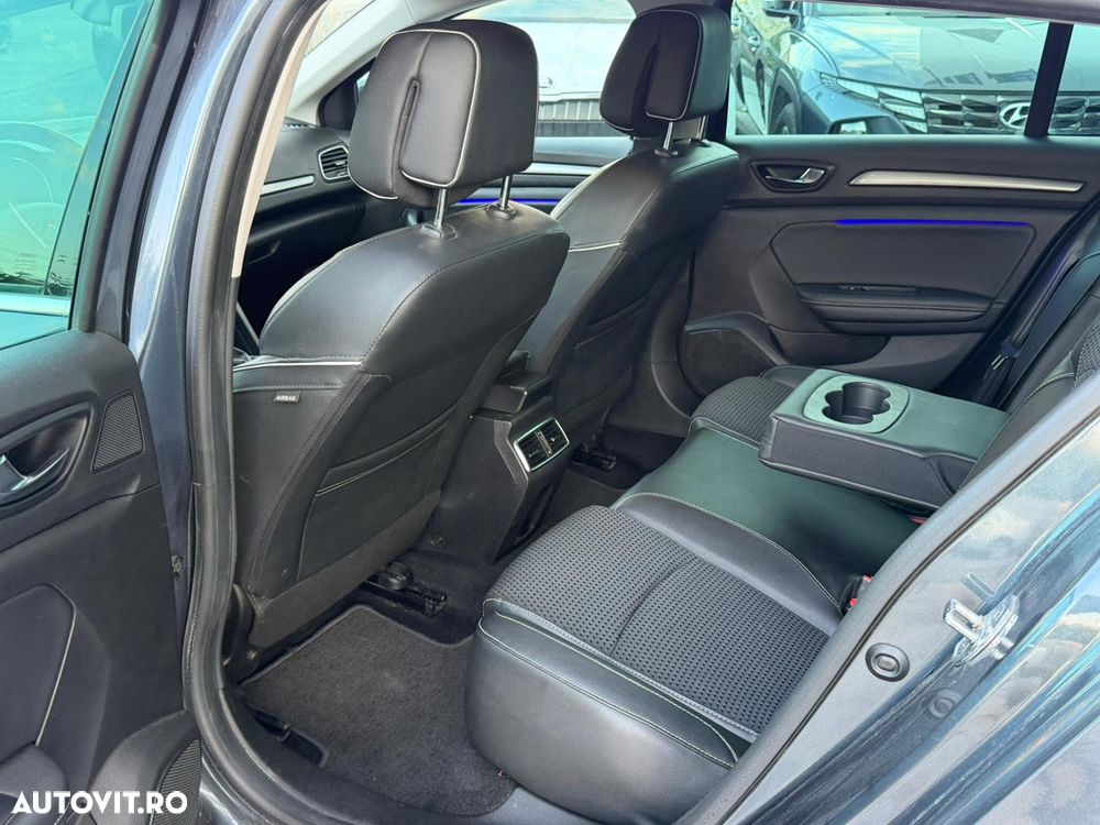 Renault Megane ENERGY TCe 140 EDC BOSE EDITION - 22