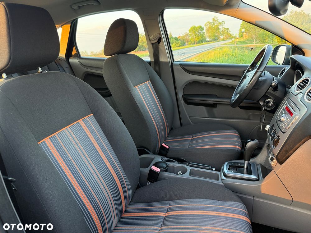 Ford Focus 1.6 16V Sport - 14