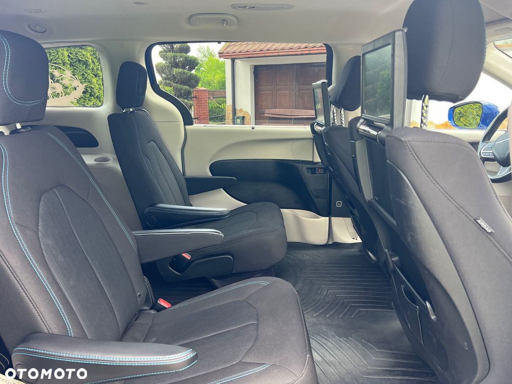 Chrysler Pacifica - 18