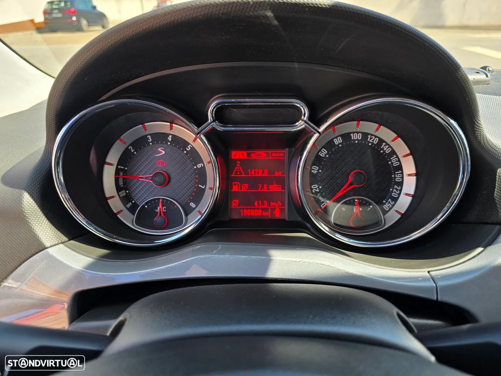 Opel Adam 1.4 Turbo S - 13