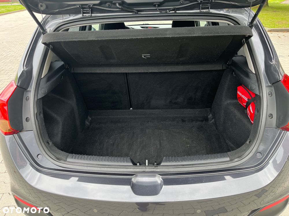 Kia Ceed 1.6 GDI Vision - 19
