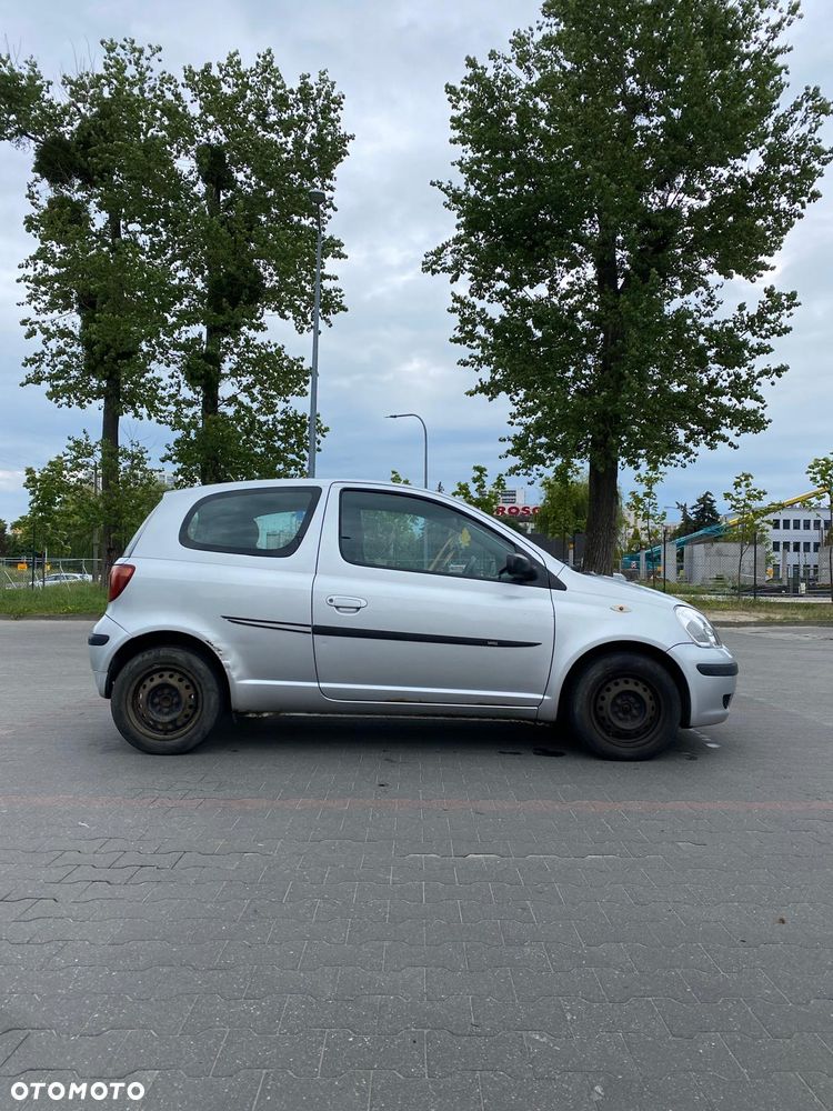 Toyota Yaris 1.3 Blue - 8