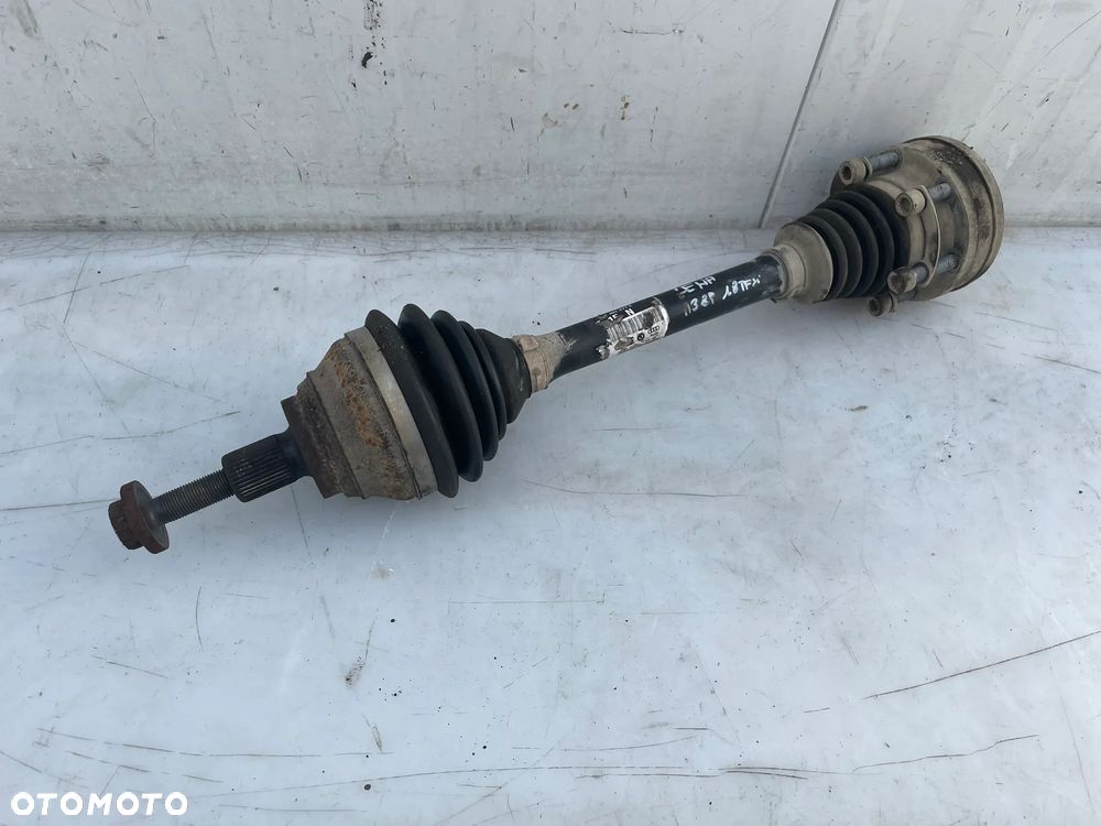 PÓŁOŚ LEWA AUDI A3 8P 1.8 TFSI 1K0407271E