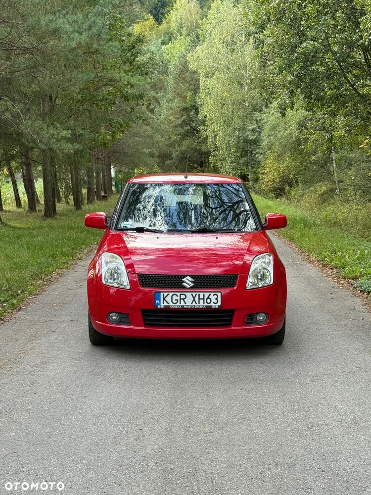 Suzuki Swift - 1
