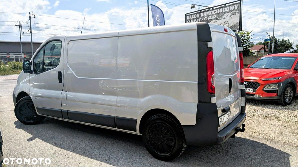 Opel Vivaro - 8