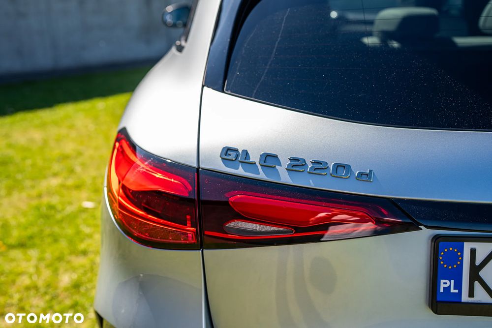 Mercedes-Benz GLC 220 d mHEV 4-Matic AMG Line - 11