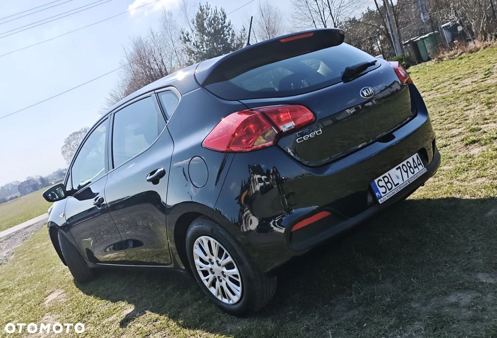 Kia Ceed 1.4 CVVT Attract - 17