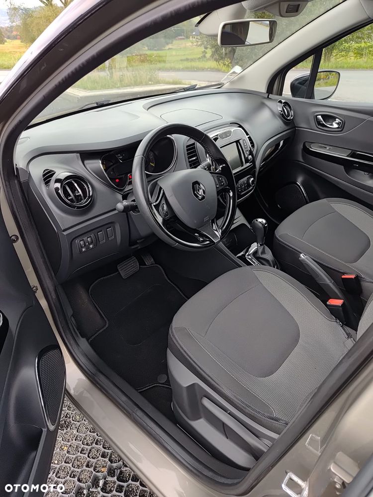 Renault Captur - 24