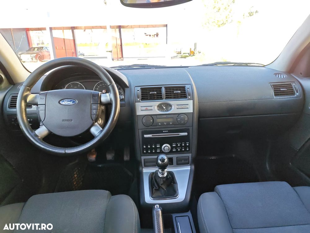 Ford Mondeo 2.0 TDCi Titanium - 5