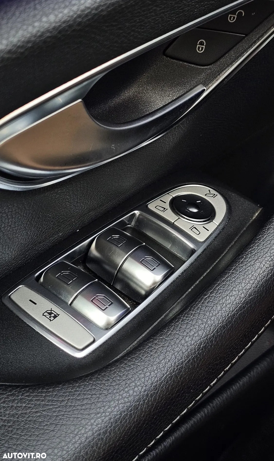 Mercedes-Benz E 220 d T-Modell 4MATIC Aut. - 23