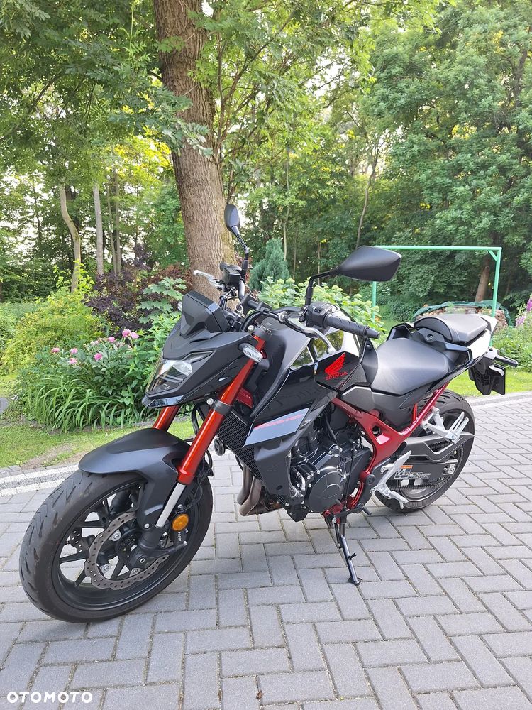 Honda CB - 8