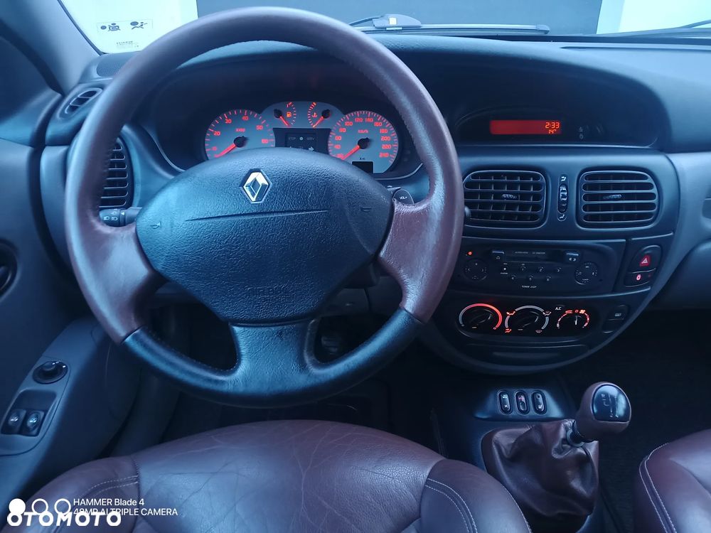 Renault Megane - 13