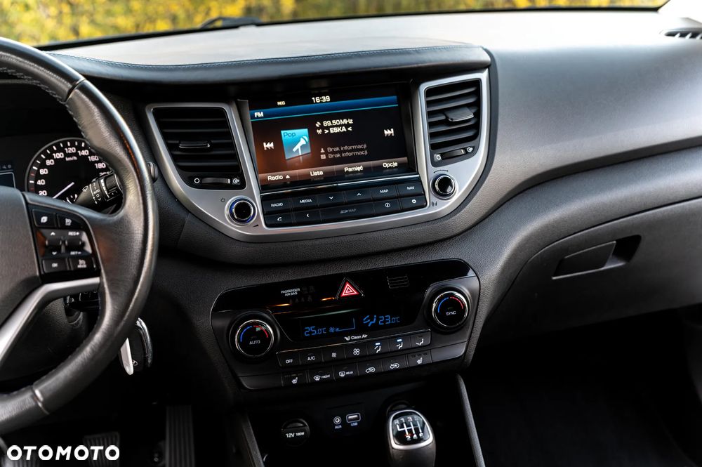 Hyundai Tucson blue 1.7 CRDi 2WD Style - 37