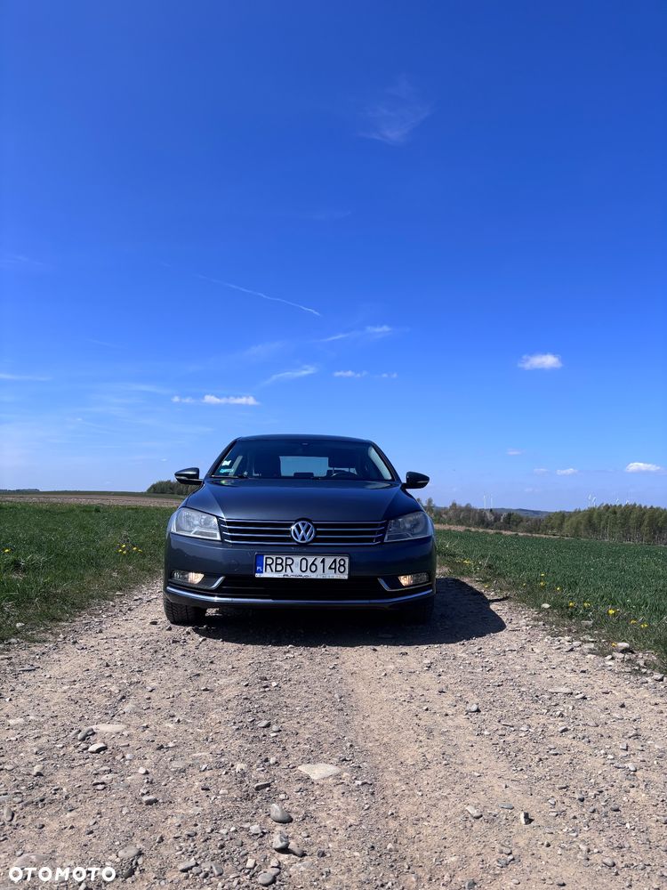 Volkswagen Passat 1.6 TDI DPF BlueMotion Technology Comfortline - 2