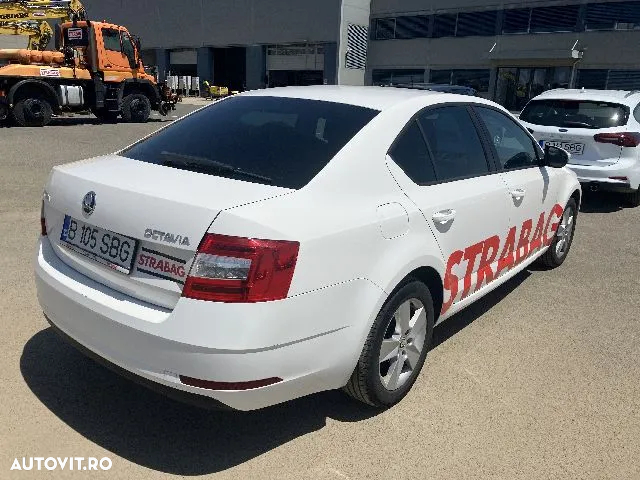 Skoda Octavia Combi Diesel 1.6 TDI Active - 3