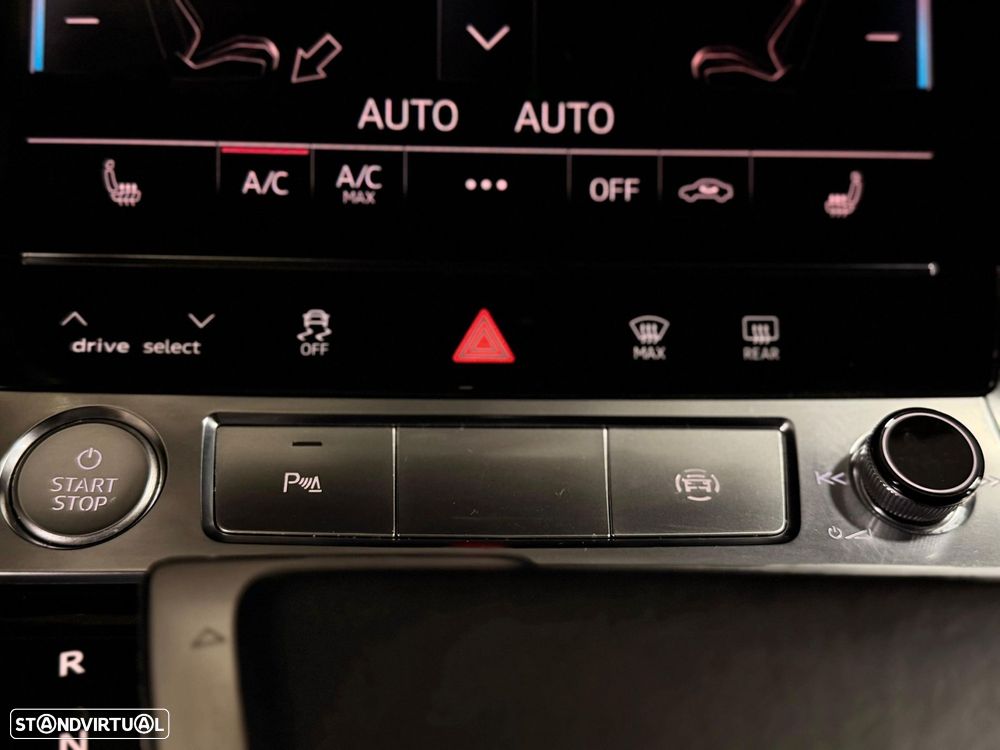 Audi e-tron 50 quattro S line - 24