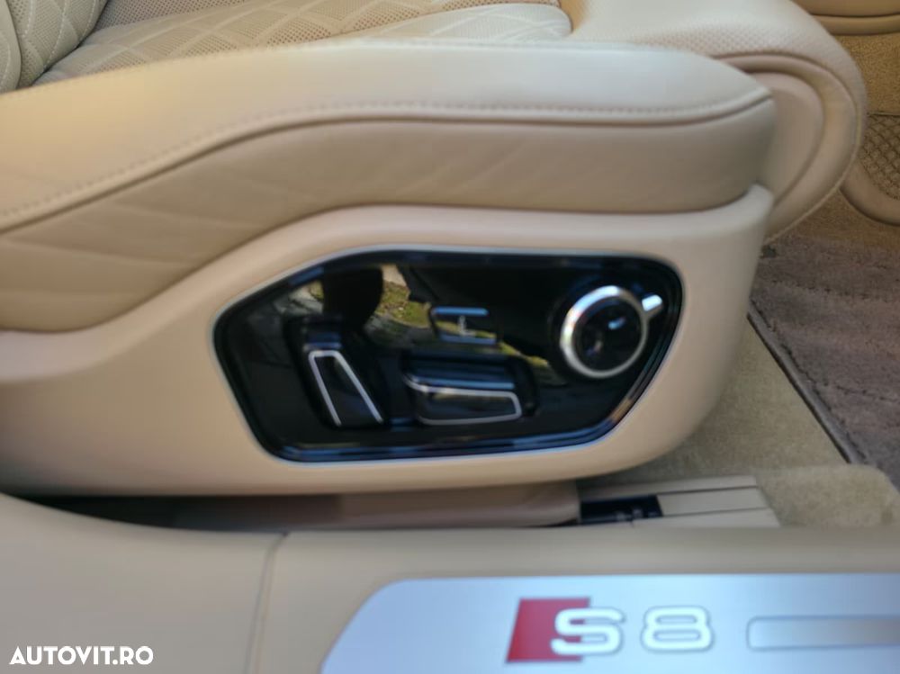 Audi S8 4.0 TFSI quattro Tiptronic - 12