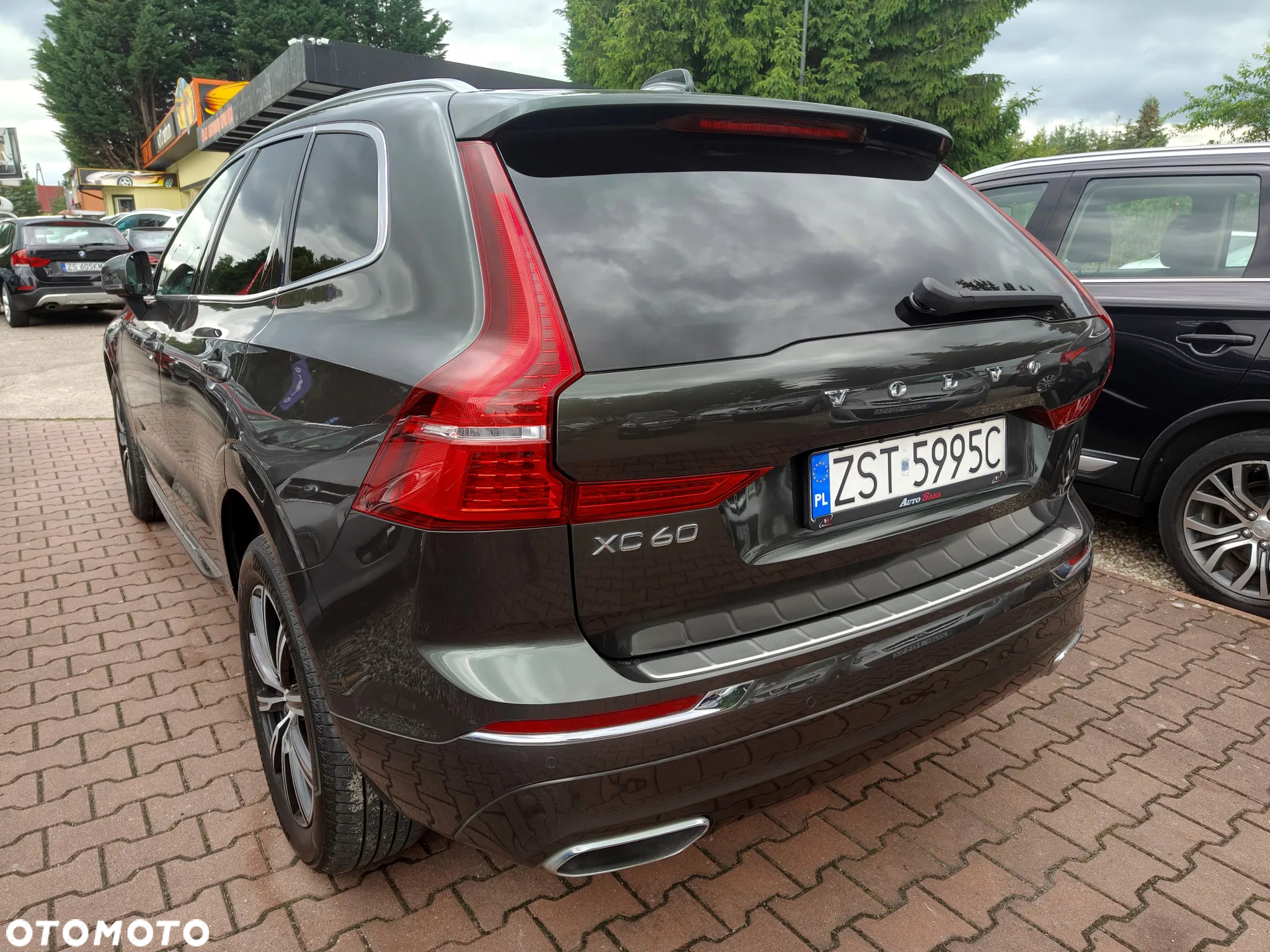 Volvo XC 60 B4 D AWD Geartronic Momentum Pro - 10