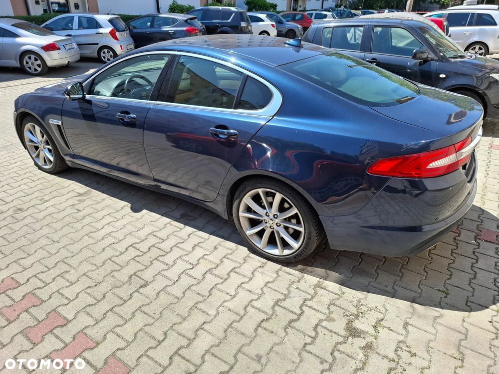 Jaguar XF 3.0 V6 D Premium Luxury - 3