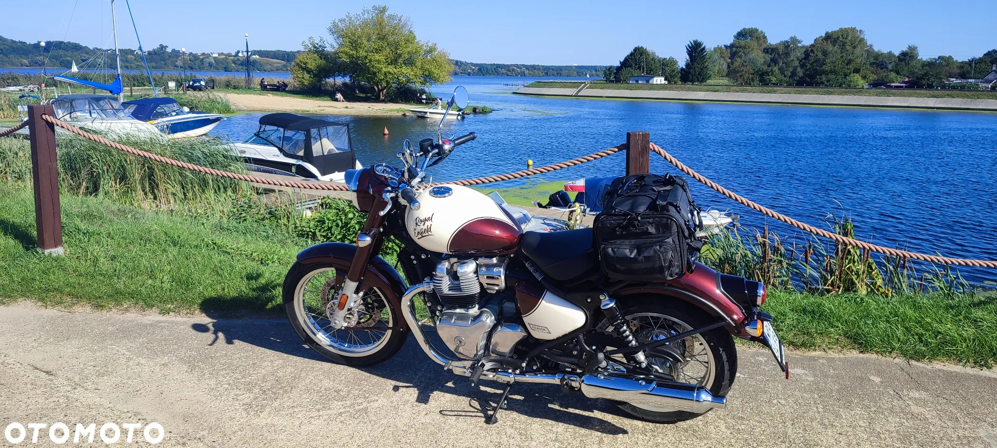 Royal Enfield Classic - 2