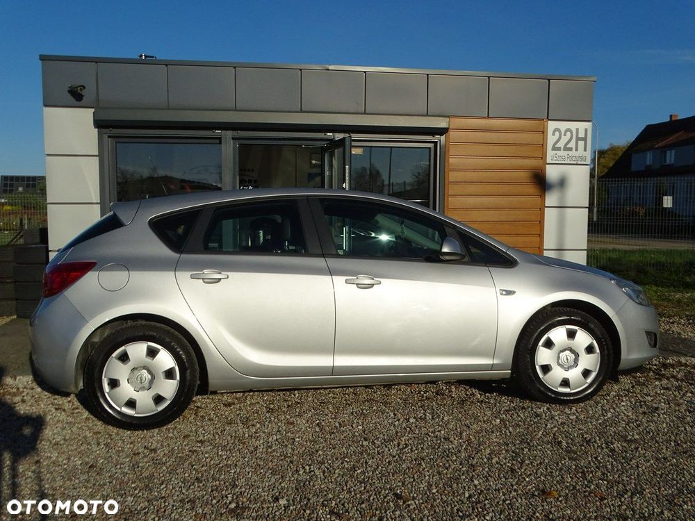 Opel Astra - 2
