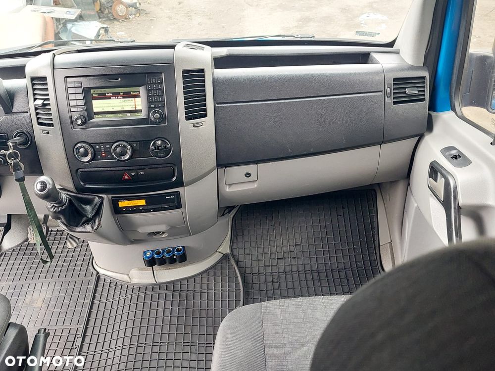 Mercedes-Benz Sprinter - 19