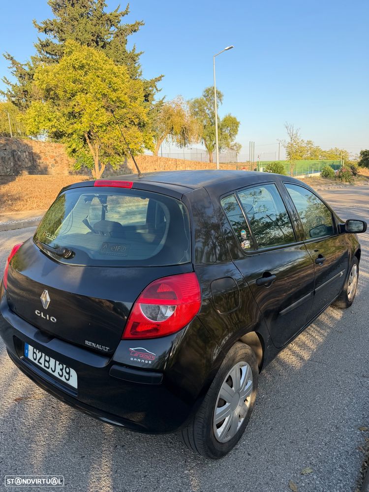 Renault Clio 1.2 16V Dynamique - 4
