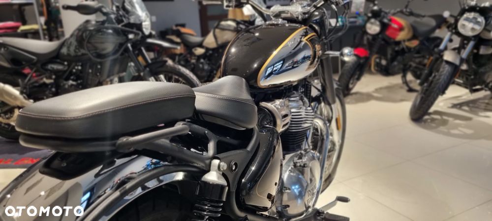 Royal Enfield Classic - 12
