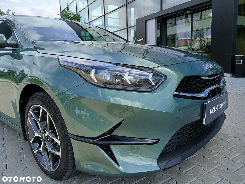Kia Ceed - 13