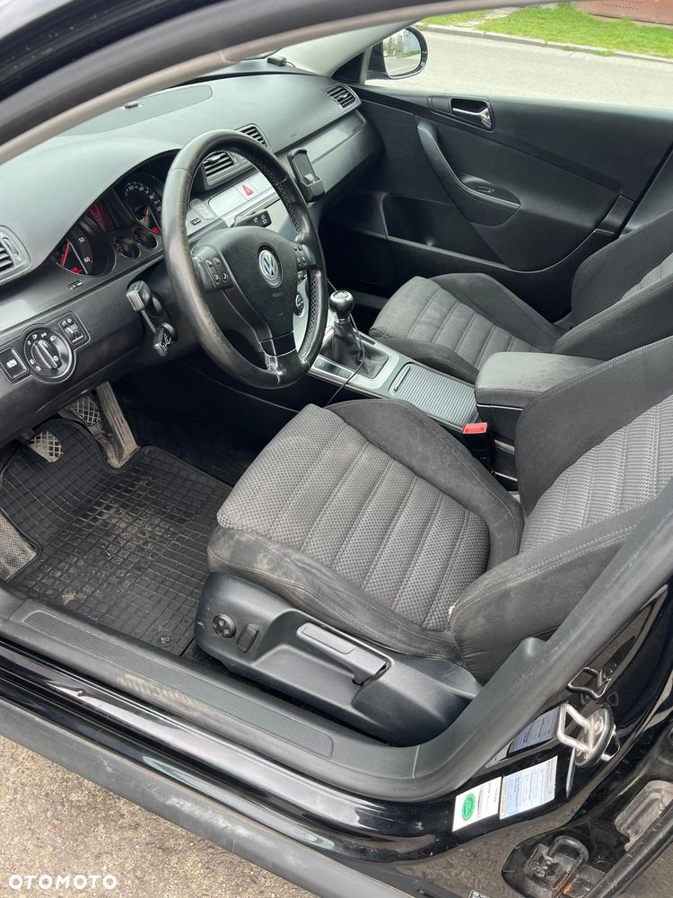 Volkswagen Passat 2.0 TDI DPF BlueMotion Technology Sportline - 7