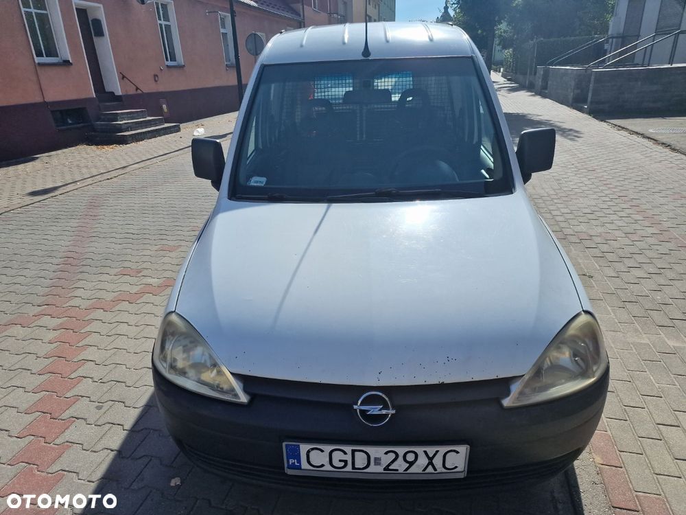 Opel COMBO C - 4