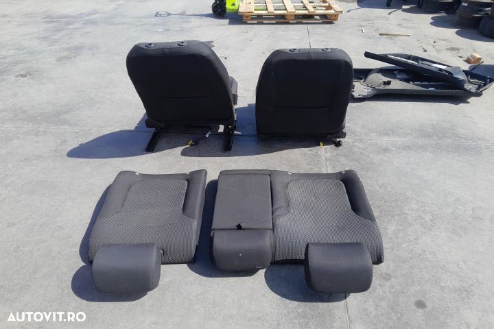 SET SCAUNE Volkswagen VW Jetta 6 [2010 - 2014] Sedan 1.2 TSI MT (105 - 3
