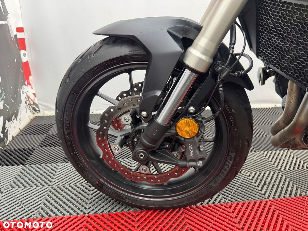 Honda CB - 9