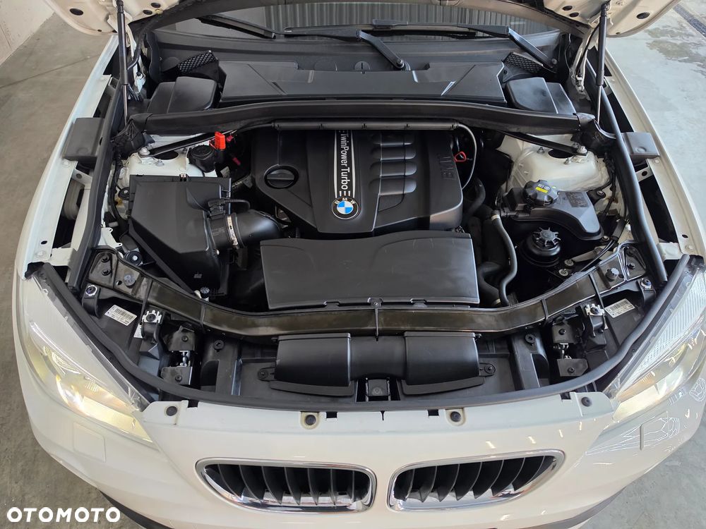 BMW X1 xDrive18d - 12