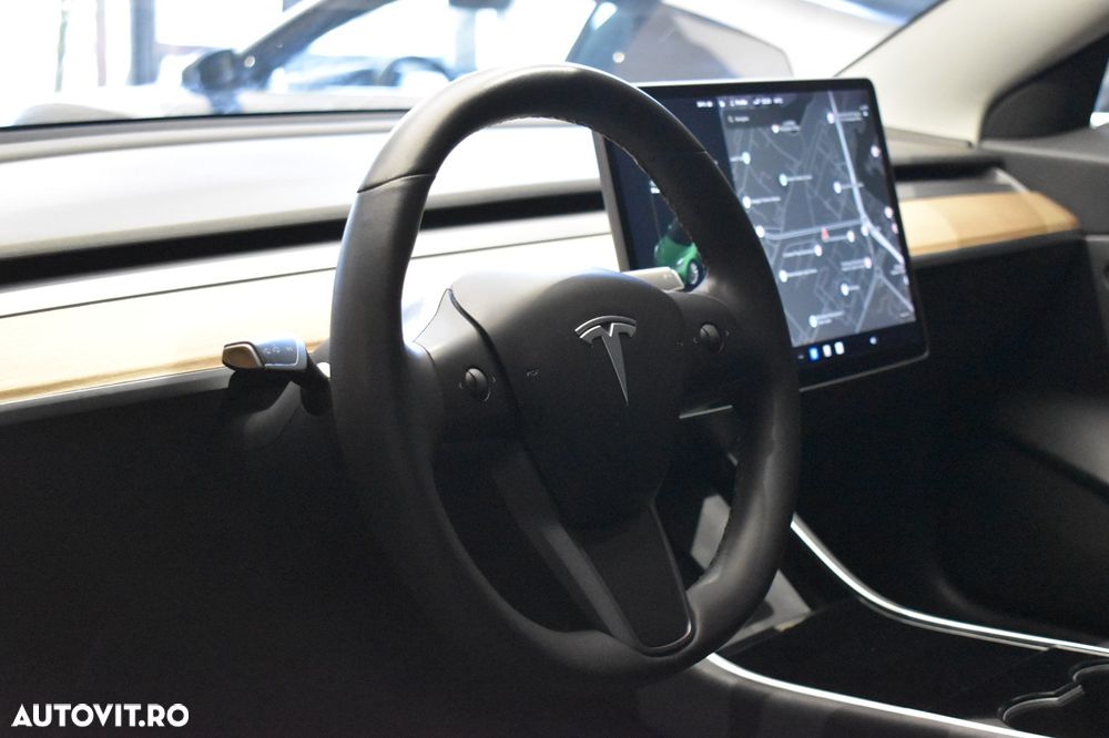 Tesla Model 3 Standard Reichweite Plus Hinterradantrieb - 7