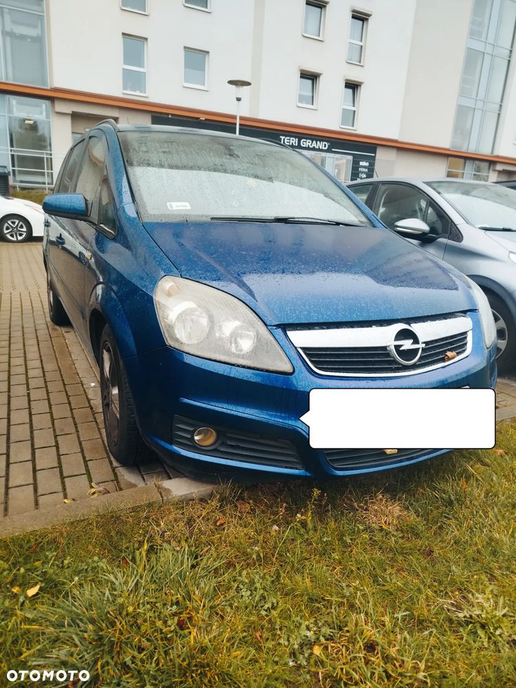 Opel Zafira - 2